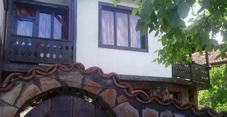 Семеен Хотел Национал Mineralni Bani Exteriér fotografie